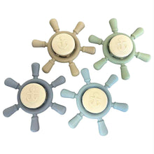 Charger l'image dans la galerie, Jouet rotatif roue de bateau (à l’unité)