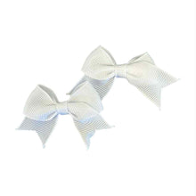 Charger l&#39;image dans la galerie, Paire (2) de petites boucle blanche
