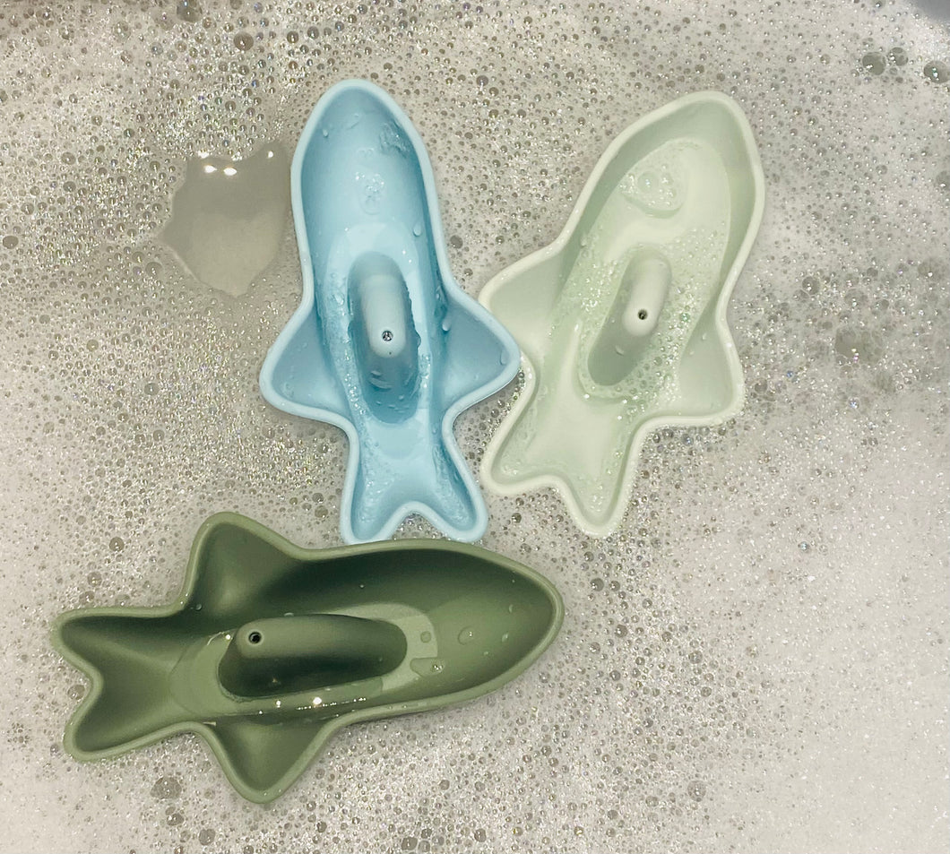 Jouet pour le bain - trio de mini requin vert et bleu